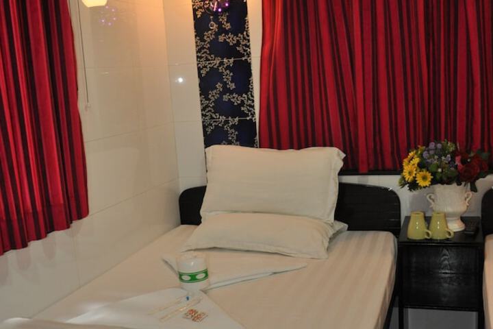 Room 9 of 56