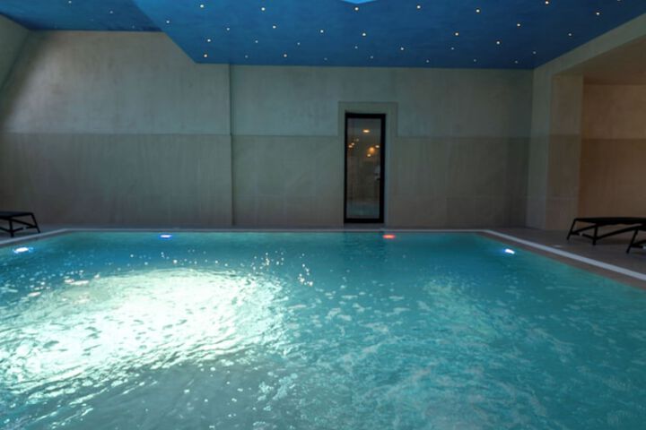 Pool 60 of 75