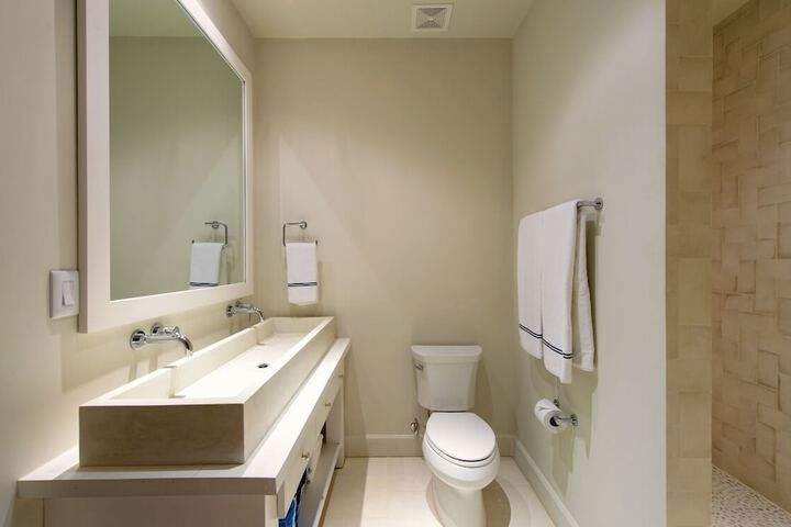 Room 903 of 1000