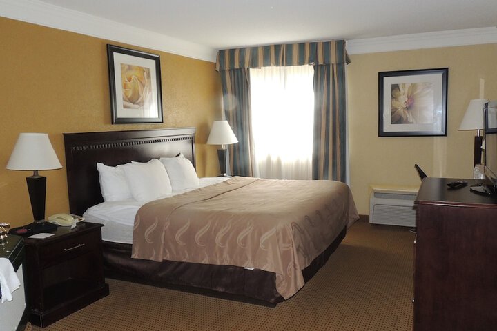 Upgrade King Bed (29 of 37)