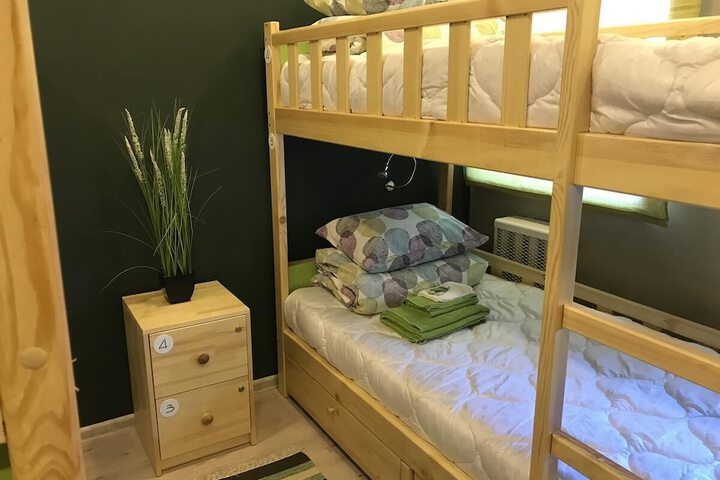 Room 13 of 20