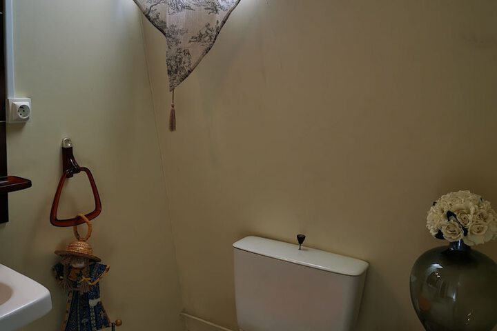 Room 27 of 59