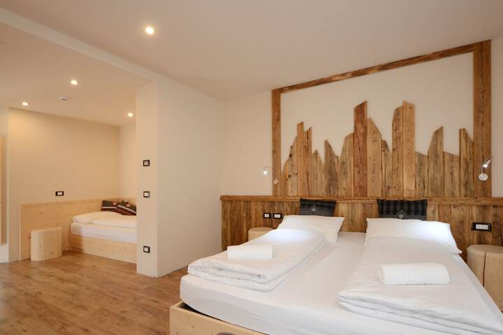 Room 2 of 46