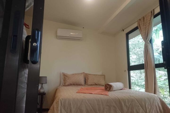 Room 21 of 159