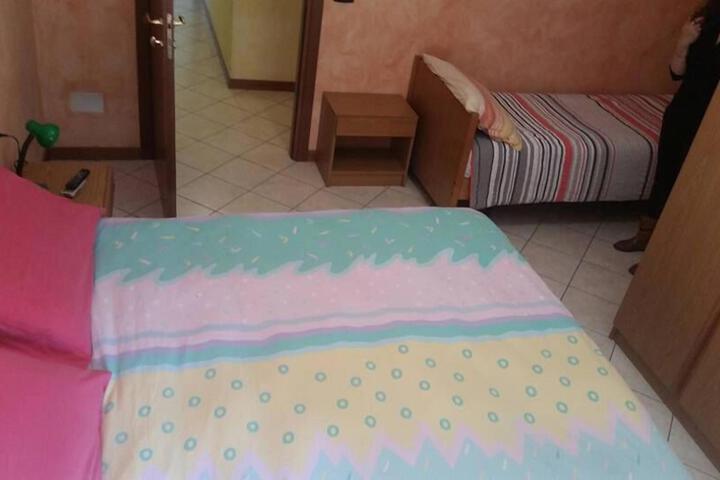Room 13 of 18