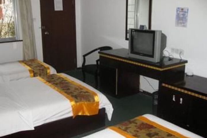 Room 11 of 23