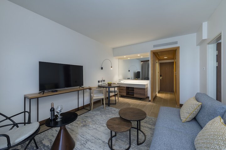 Room 44 of 130