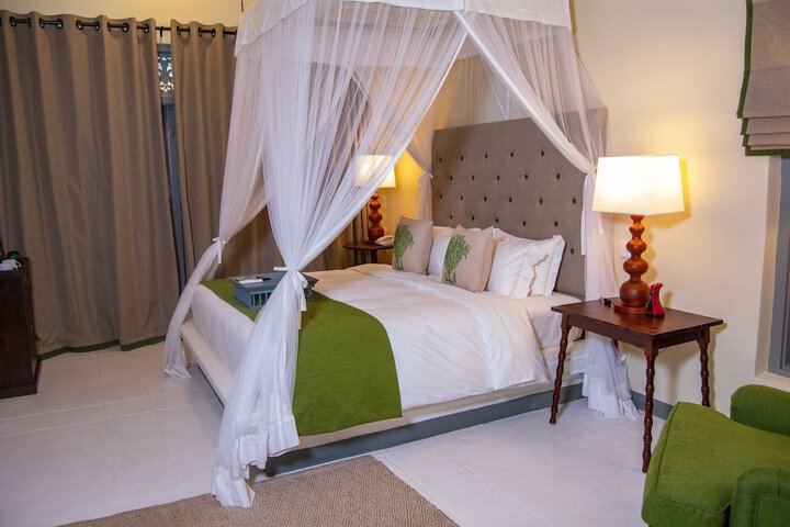 Room 10 of 74