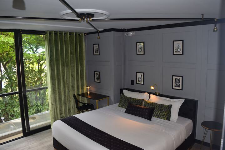 Room 47 of 99