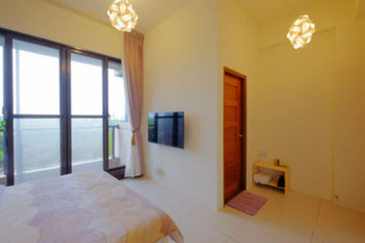 Room 8 of 22