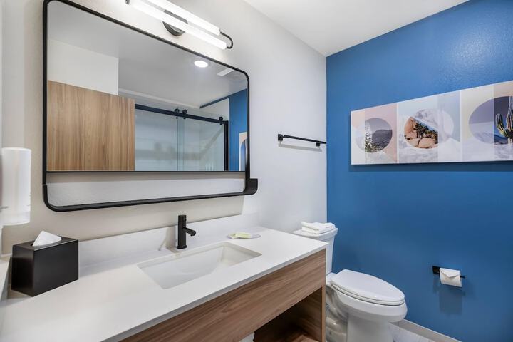 Room 15 of 38