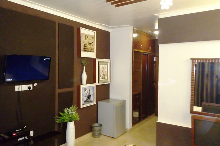 Room 19 of 48