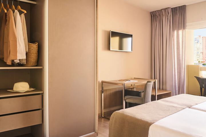Room 15 of 41