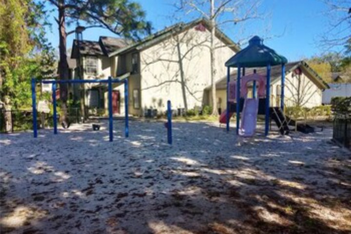 Hotel Exterior 27 of 75