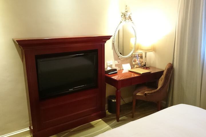 Room 22 of 56