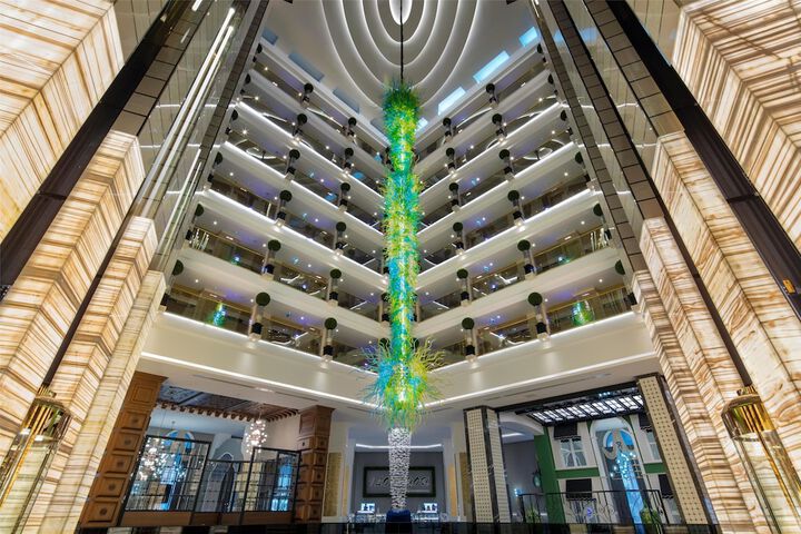 Entrance & Lobby