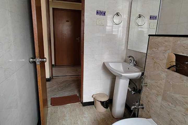Room 14 of 17