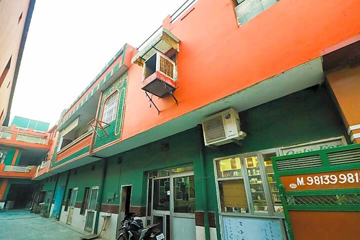 SPOT ON 67868 Hotel Gourav Regency