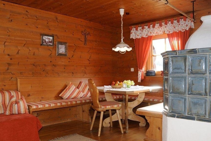 Room 2 of 12