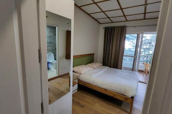 Room 9 of 43