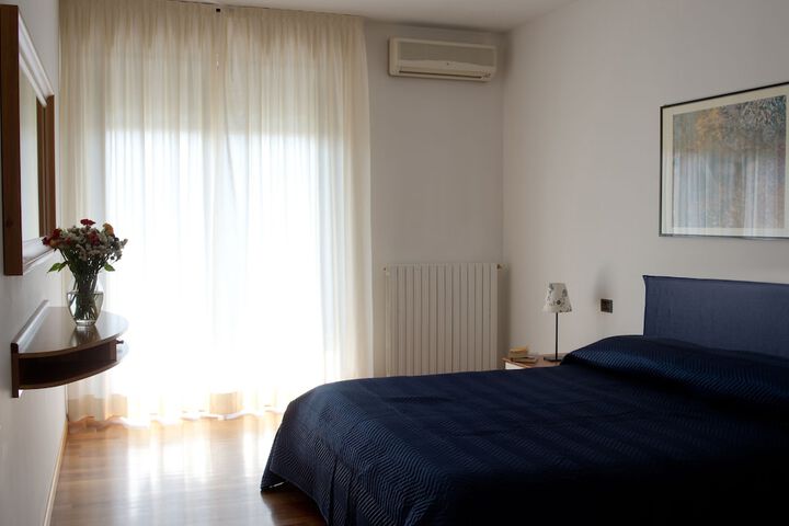 Room 2 of 56