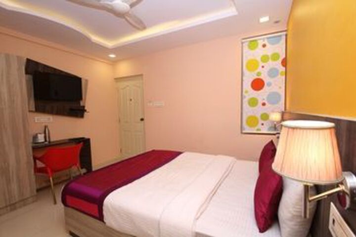 Room 8 of 20