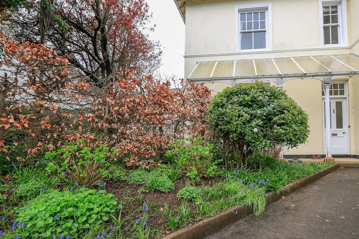 1 Holmleigh