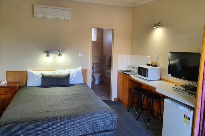 Room 10 of 56