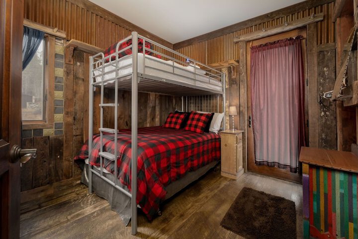 Room 2 of 45