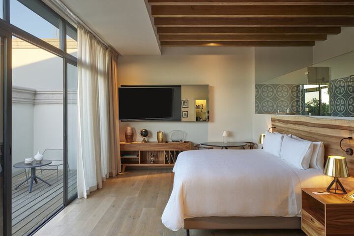 Room 12 of 283
