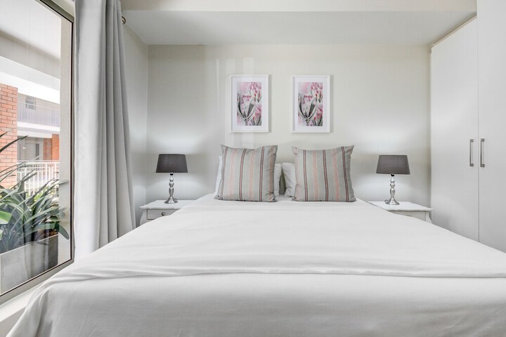 Room 4 of 23