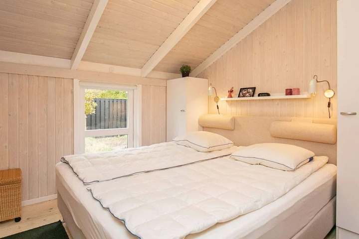 Room 3 of 13