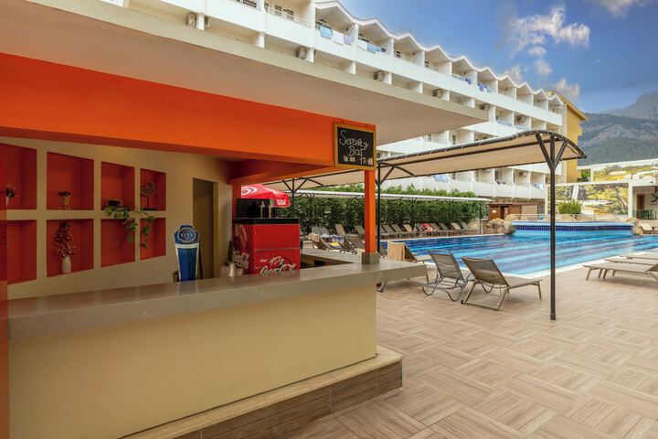 Pool 85 of 121