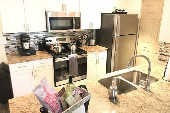 Sawgrass Mall Apartment 2