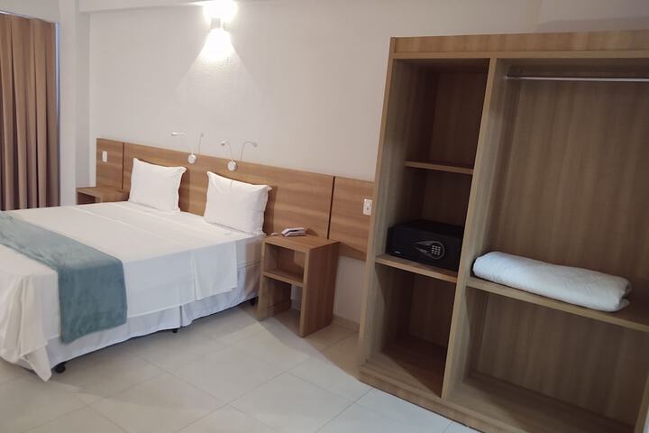Room 9 of 29