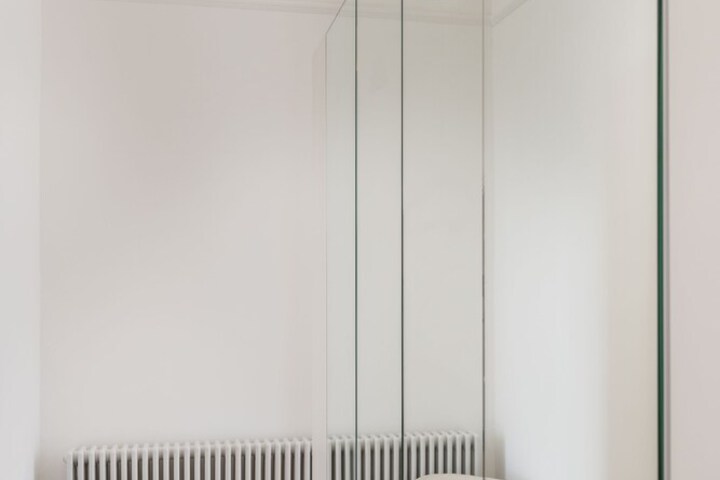 Room 46 of 107