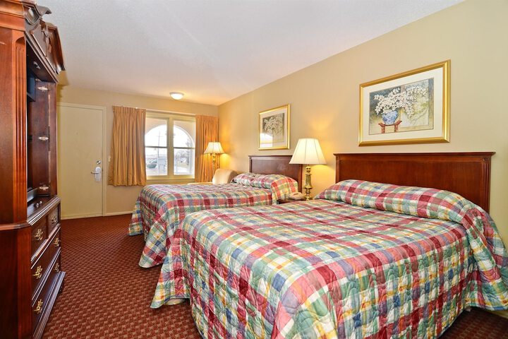 Room 8 of 14
