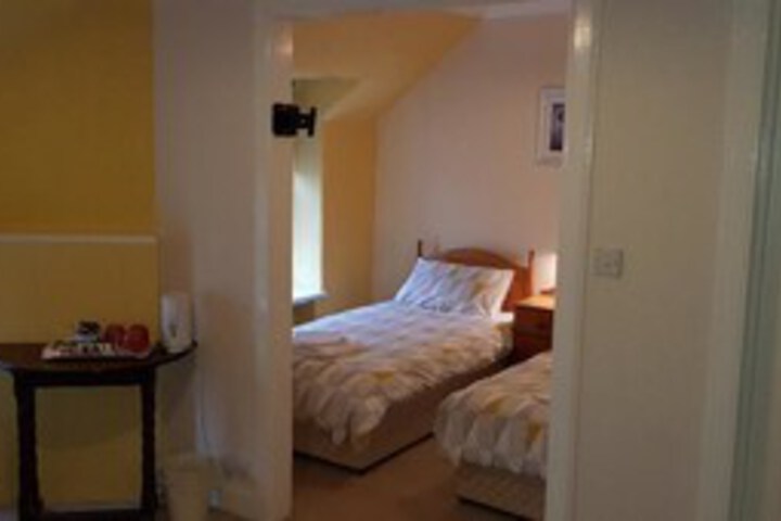 Room 53 of 105