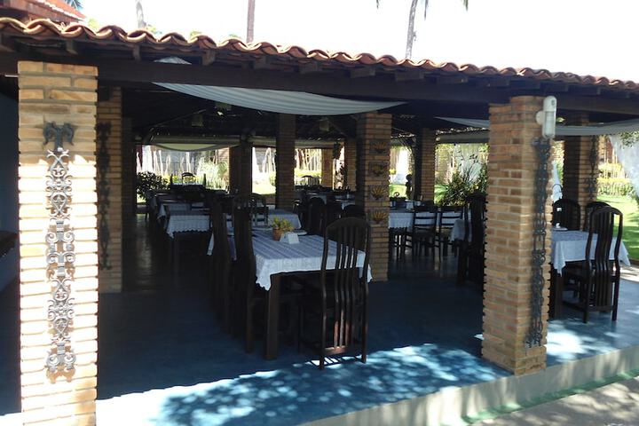 Dining 75 of 115