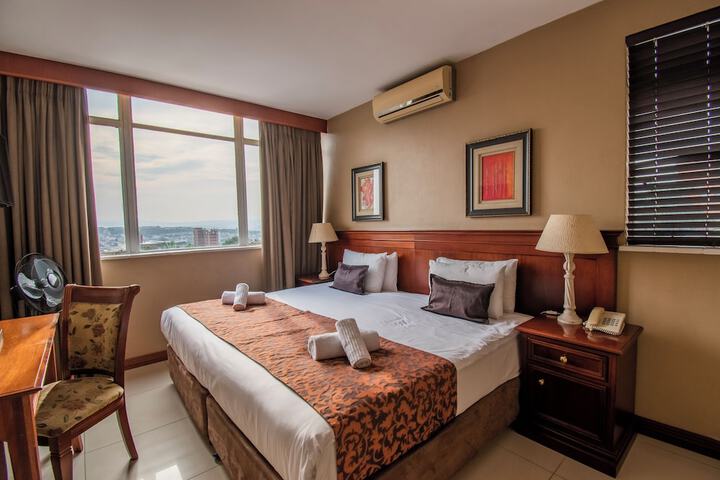 Room 6 of 20