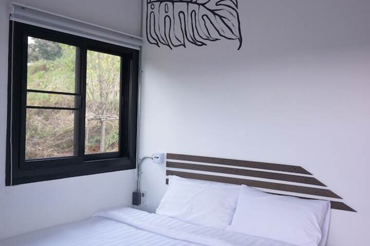 Room 8 of 62
