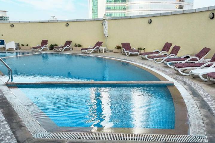 Pool 48 of 52