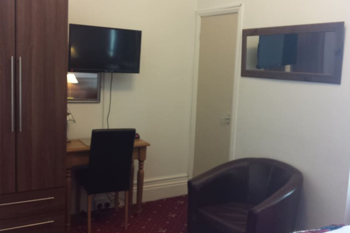 Room 7 of 15