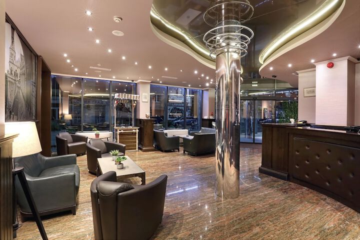 Hotel Lobby