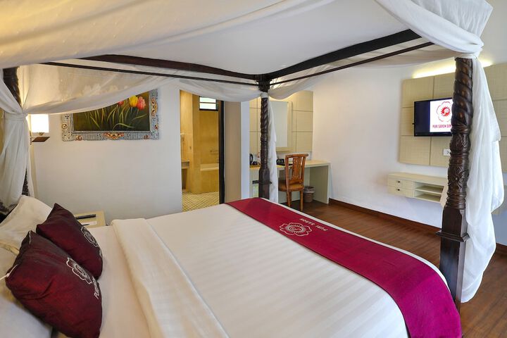 Room 10 of 46