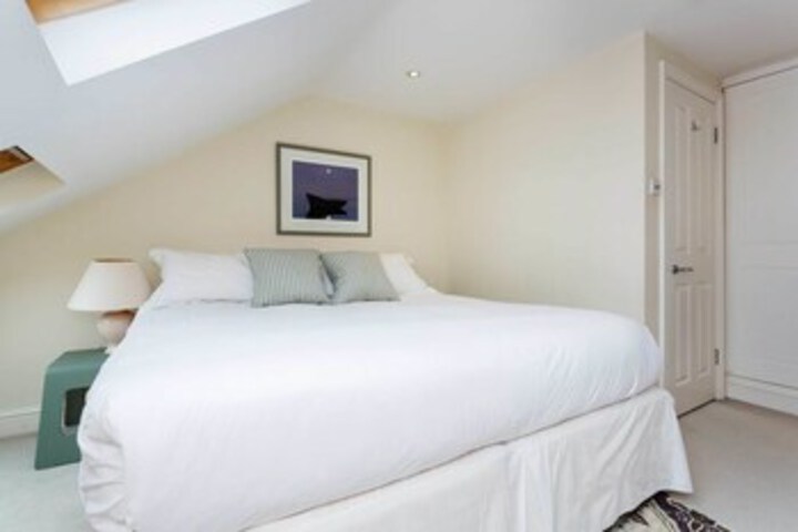 Room 16 of 22