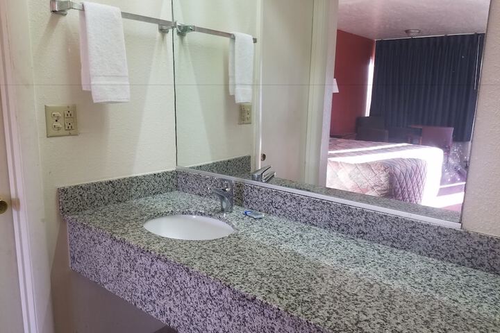 1 Bedroom Standard Single Double Bed (2 of 4)