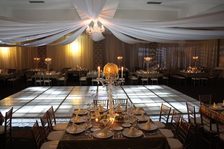 Ballroom/Hall 18 of 23