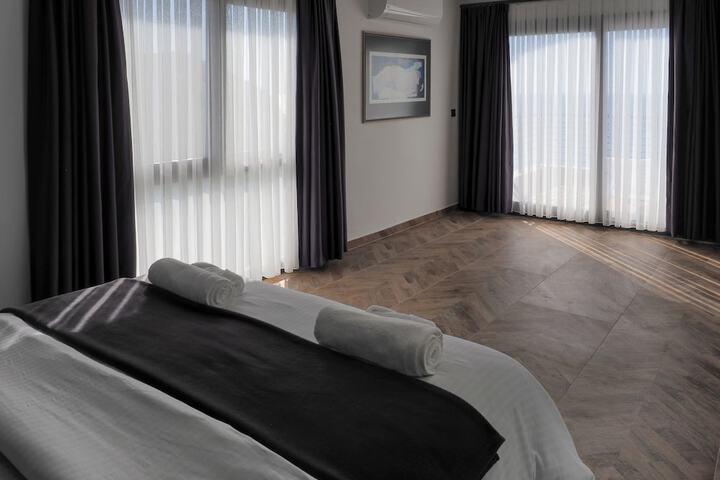 Room 26 of 71