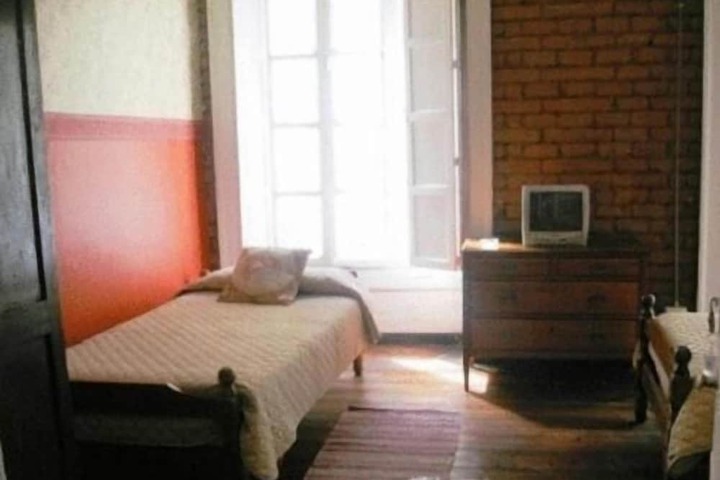 Room 15 of 40